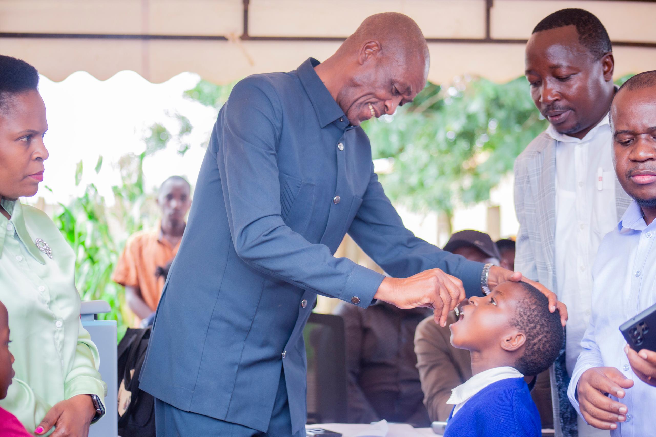 Kampeni ya Chanjo ya Polio Yaendelea Shinyanga, Maelfu ya Watoto Wafikiwa Siku ya Pili.